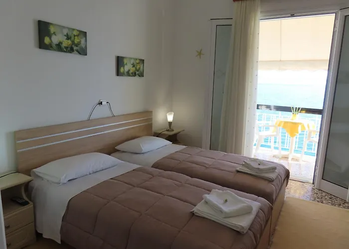 Blue Sky Apartments & Rooms